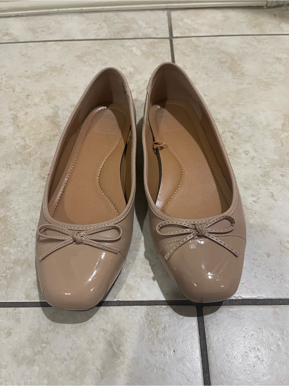 DV by Dolce Vita Women's Moxy Ballet Flats, Cafe, 9M (but more like 9W)
